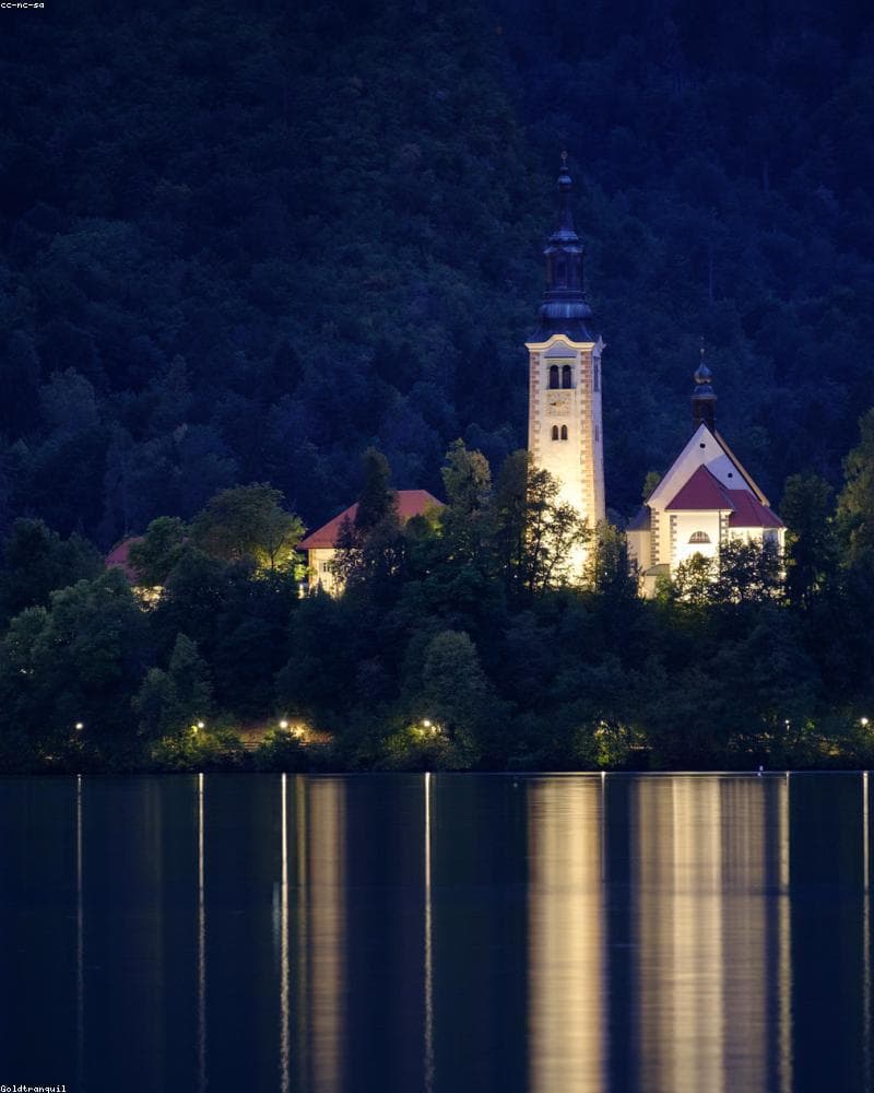 Flores de gratitud con Proverbios 31:28 para honrar a las madres